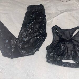 SHEIN Black and Blue Patterned Activewear